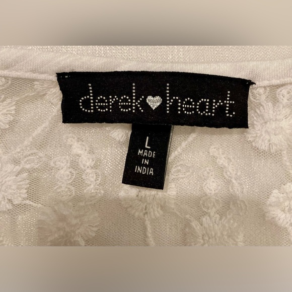 Breezy, beautiful sleeveless top. Size Large - Picture 4 of 4